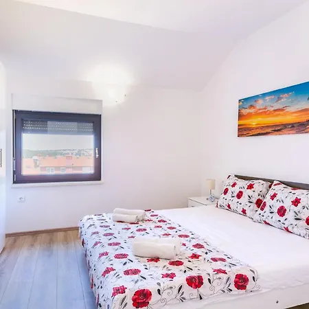 Apartment Nevia - B8 - Mpolo *