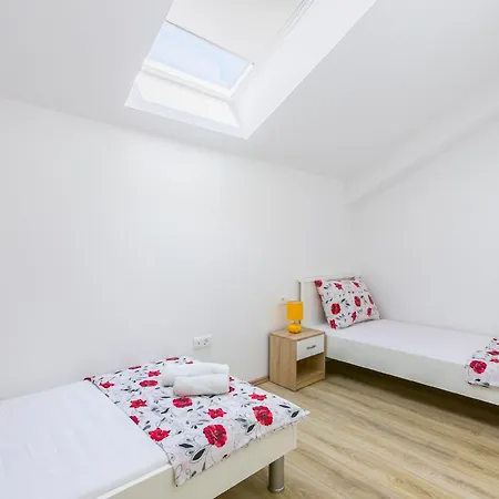 Nevia - B8 - Mpolo Apartment Medulin
