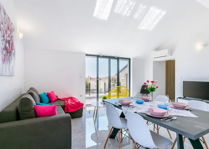 Appartement Nevia - B8 - Mpolo Medulin