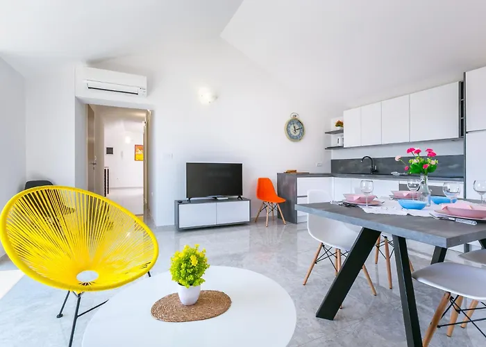 Nevia - B8 - Mpolo *