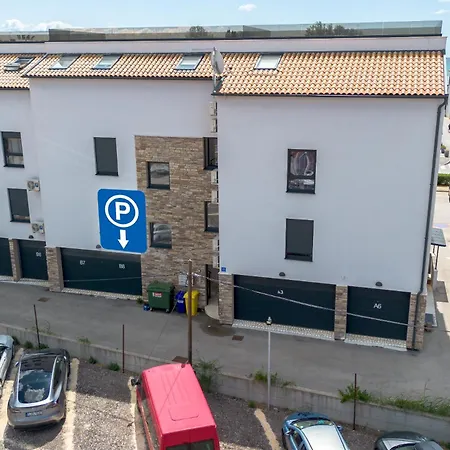 Apartment Nevia - B8 - Mpolo
