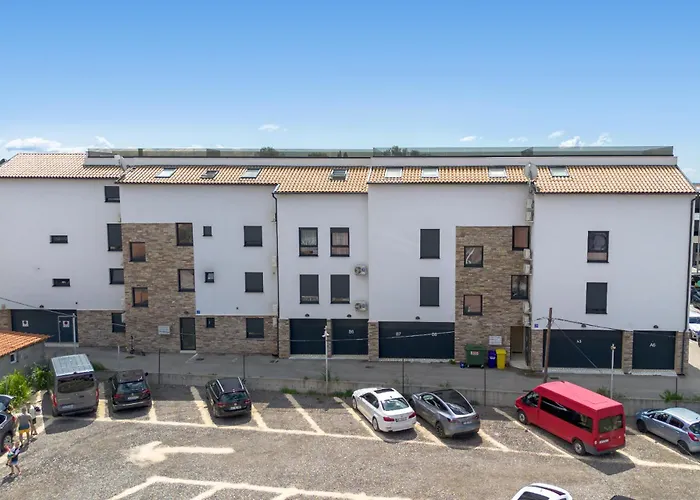 Nevia - B8 - Mpolo * Medulin